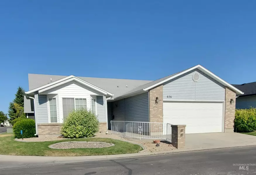 636 N Sterling St, Nampa, ID 83651