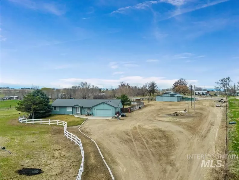 28405 Farmway Rd, Caldwell, ID 83607
