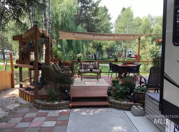 Cascade, ID 83611,514 F10 Sawyer St