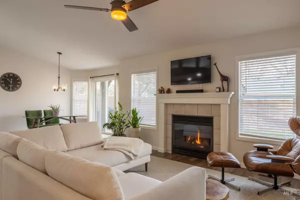 Boise, ID 83713,5517 N Rosepoint Way