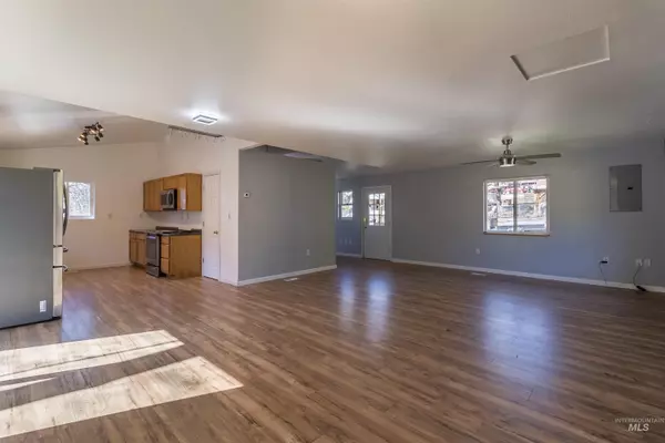 Juliaetta, ID 83535,206 Water Street