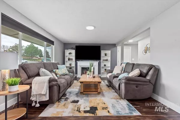 10034 W Fox Ridge Drive, Boise, ID 83709