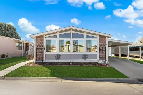 1907 W Flamingo Ave, Nampa, ID 83651