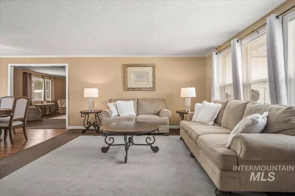 Boise, ID 83704,4024 N Cole Road