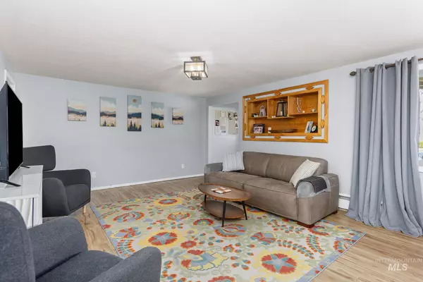 Meridian, ID 83642,303 W Pine Ave