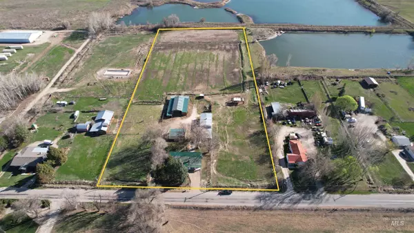 2435 Schiller Rd,  Emmett,  ID 83617
