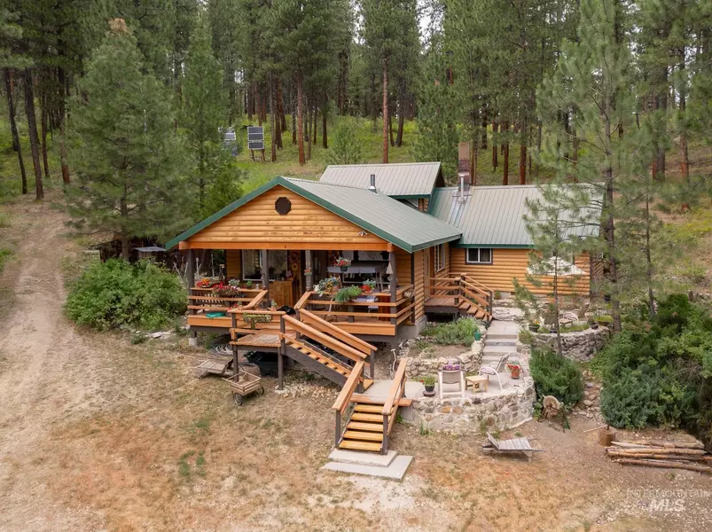 100 Ford Lane, Idaho City, ID 83631