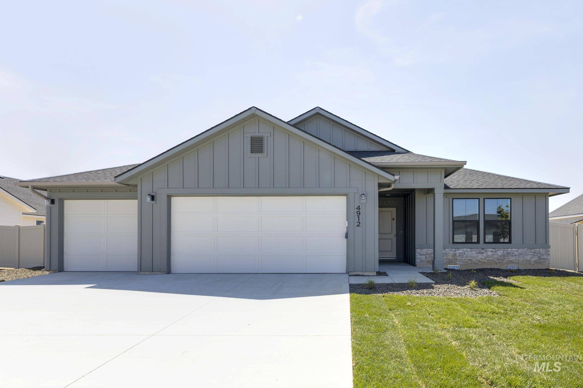 4912 Blue Silver St, Caldwell, ID 83605