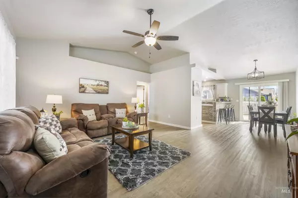 New Plymouth, ID 83655-5286,414 Pine St