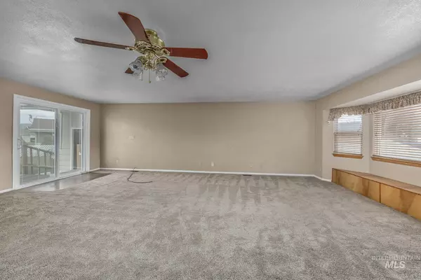 Weiser, ID 83672,740 Flintlock Way