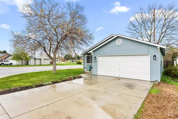 Nampa, ID 83686,912 Aspen Grove