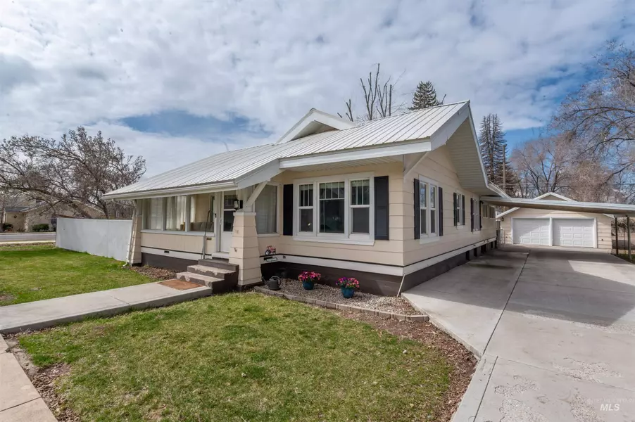637 Nevada Street, Gooding, ID 83330