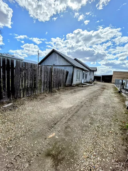 508 E Grove Ave, Parma, ID 83660