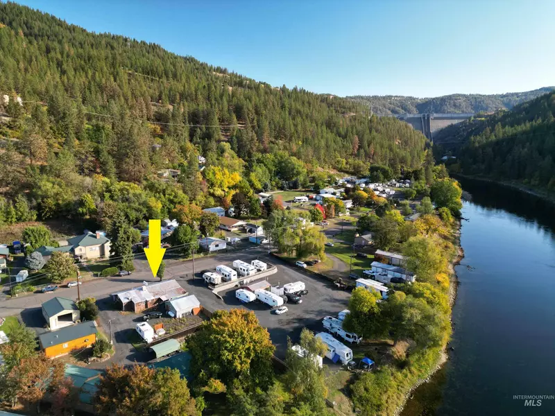 56 Northfork Drive, Ahsahka, ID 83520