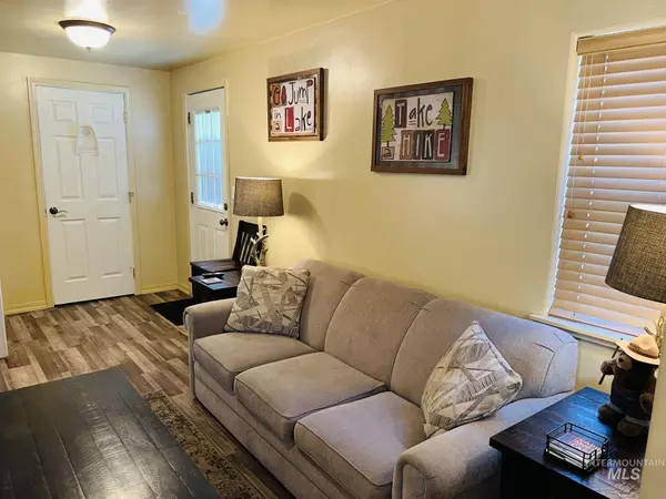 Mccall, ID 83638-3207,1622 Davis Ave