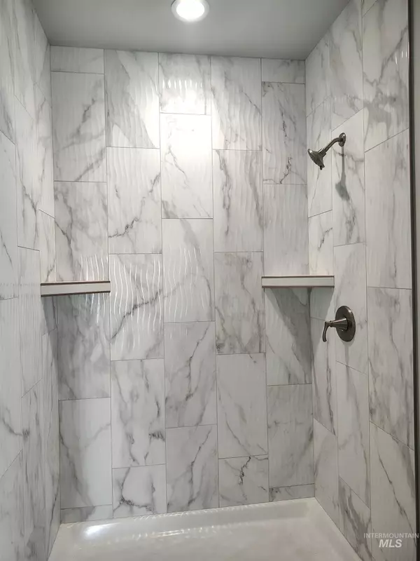 Burley, ID 83318,651 Clear Springs