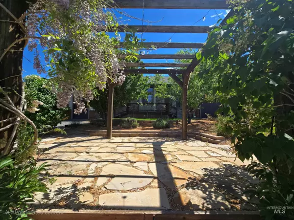 Hagerman, ID 83332-5403,17896 Highway 30