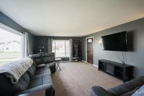 Paul, ID 83347,206 E Clark