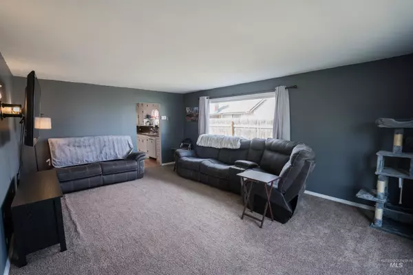 Paul, ID 83347,206 E Clark