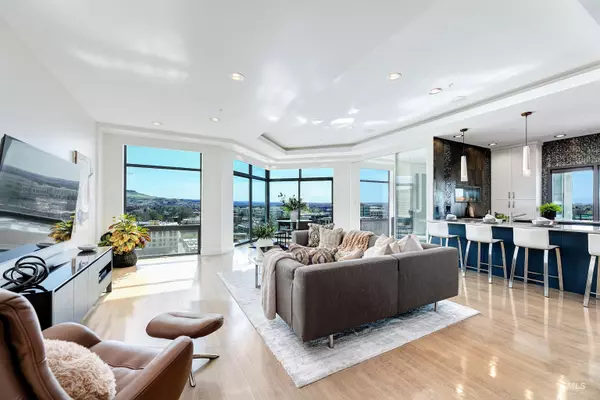 Boise, ID 83702,199 N Capitol Blvd #905