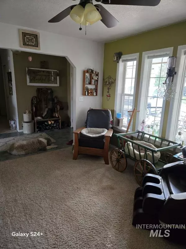 Weiser, ID 83672,1280 Monroe Creek Road