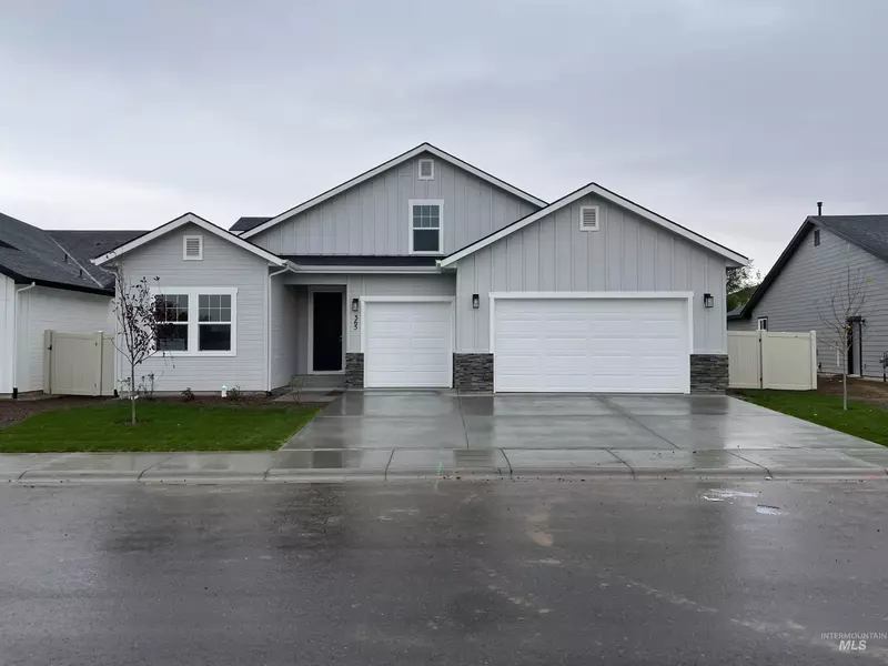 365 Kovan St, Mountain Home, ID 83647
