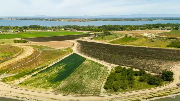 Nampa, ID 83686,13005 Lake Shore Dr.