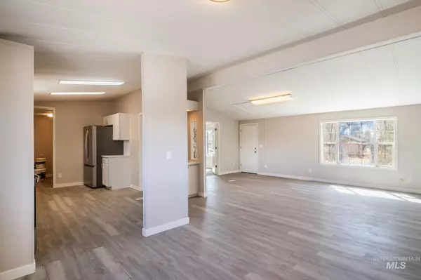 Fairfield, ID 83327,347 Winona Dr