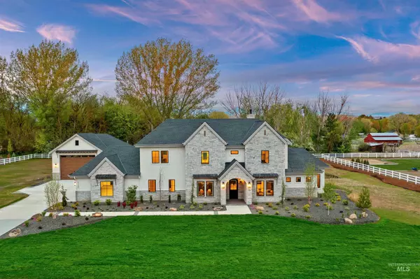 2756 N Pescara Ln, Eagle, ID 83616