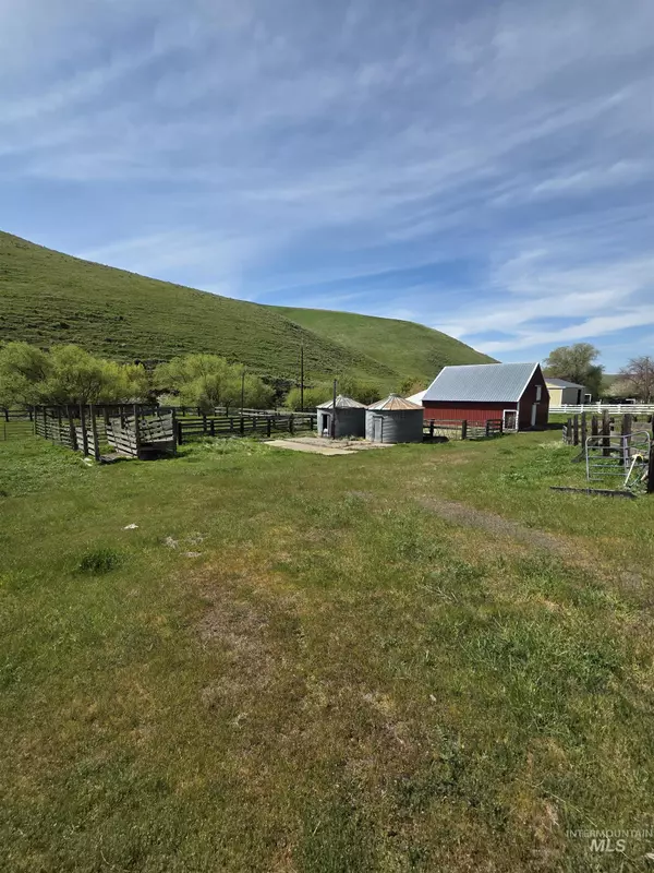 Pomeroy, WA 99347,134 S Deadman Rd