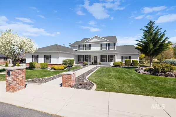 541 W Bayhill Dr, Nampa, ID 83686-8209