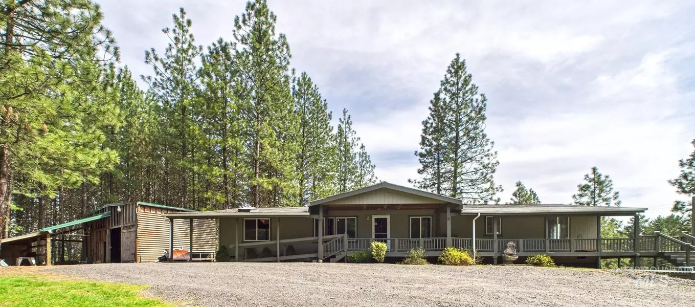 357 Ranchette Rd, Orofino, ID 83544