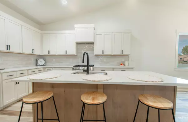 New Plymouth, ID 83655,502 Farm Creek Avenue