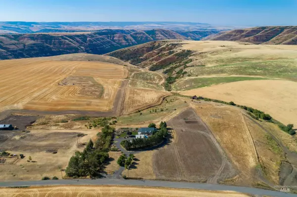 Juliaetta, ID 83535,2037 South Grade Road