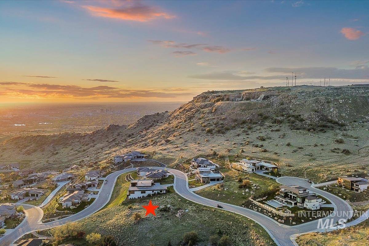 3651 E Clarion Dr, Boise, ID 83712-8574