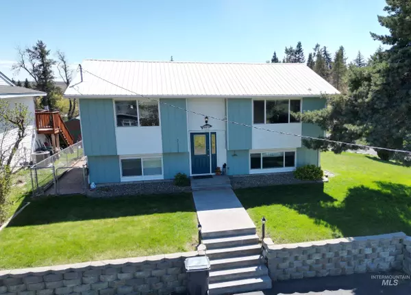 155 W Persimmon, Genesee, ID 83832