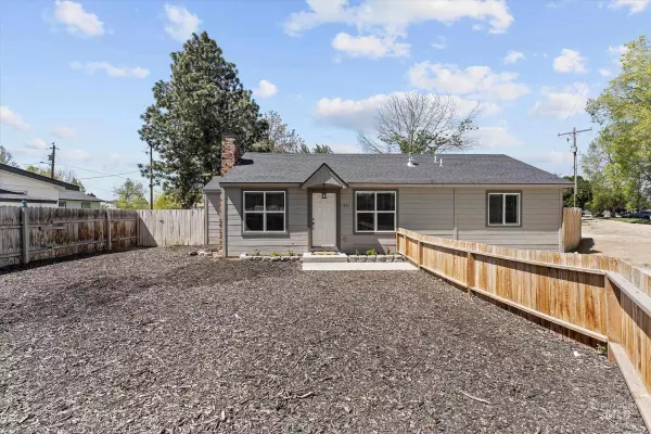 1215 N Benewah St,  Nampa,  ID 83651