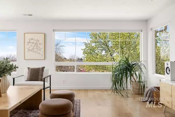 Boise, ID 83712,2024 S Travertine