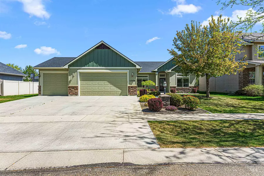 1308 S Whitewater Drive, Nampa, ID 83686