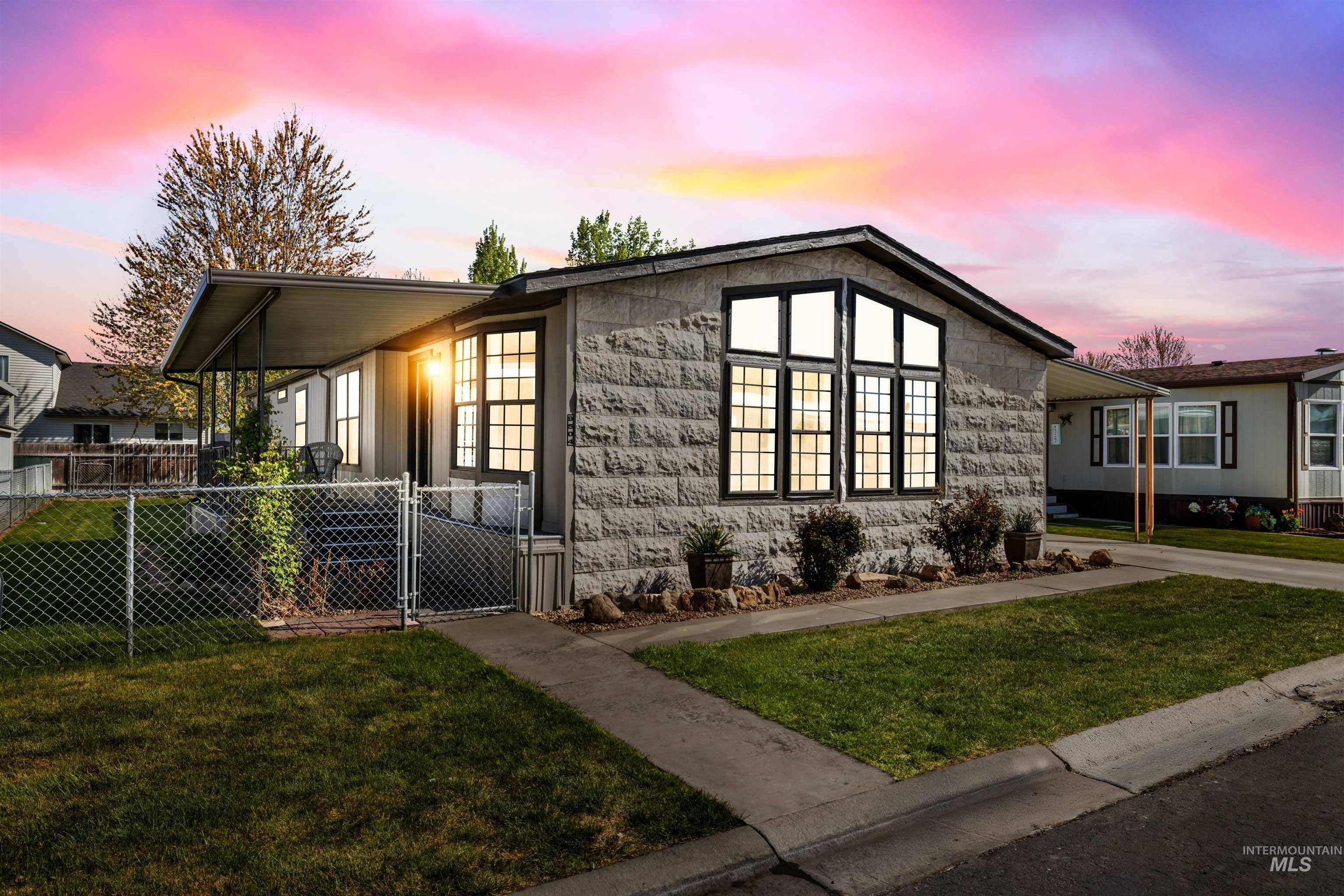 9504 W Glen Ellyn Lane, Boise, ID 83704