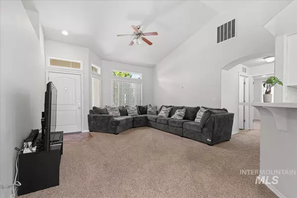 Nampa, ID 83686,4388 Lochsa River Dr