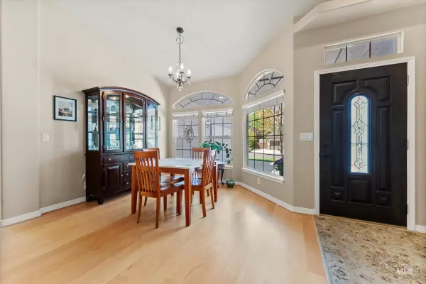 Boise, ID 83714,10594 N Bridle Way