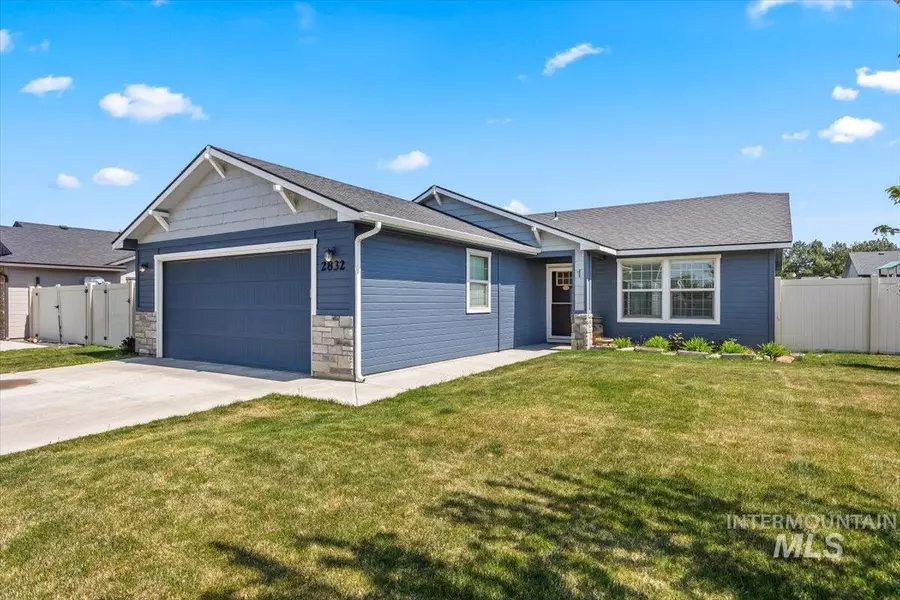 2832 Birch Rd, Fruitland, ID 83619-5076