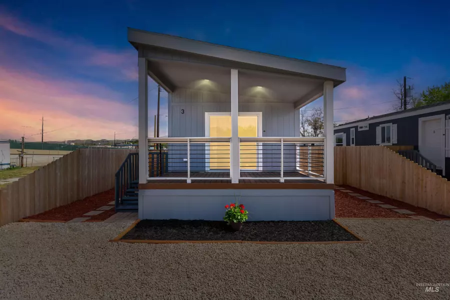 122 W 41st Street, Garden City, ID 83714