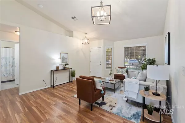 Boise, ID 83713,13349 Foxfire Ct