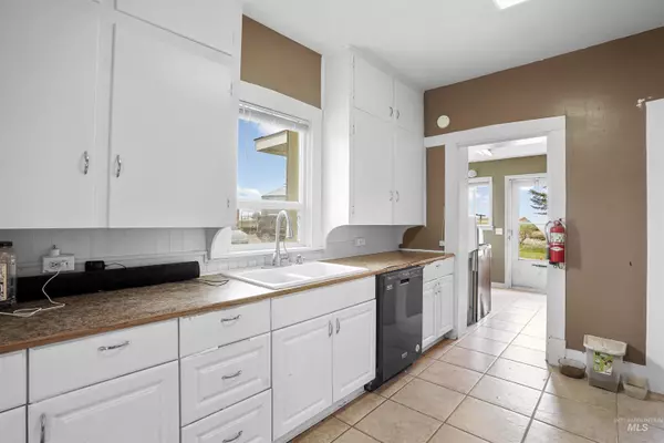 Heyburn, ID 83336,464 S 950 W