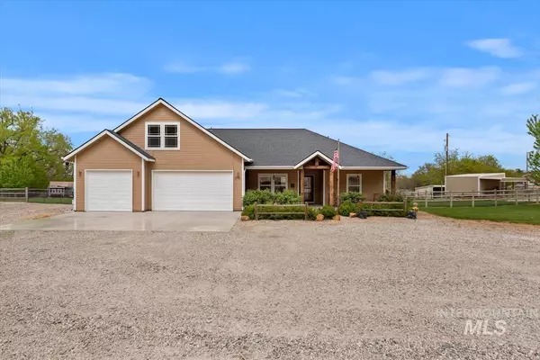 2492 W South Slope Rd, Emmett, ID 83617-9798