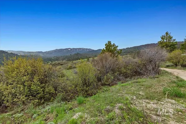 Boise, ID 83716,53 Deadmans Gulch