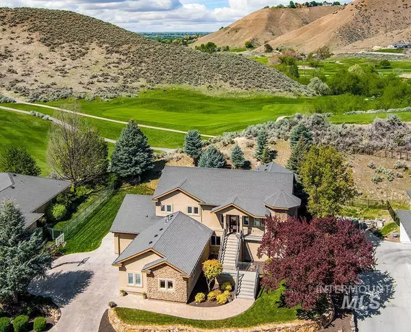 4835 N Villa Ridge Way,  Boise,  ID 83703