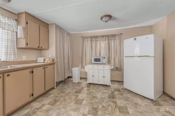 Huntington, OR 97907,265 E Madison